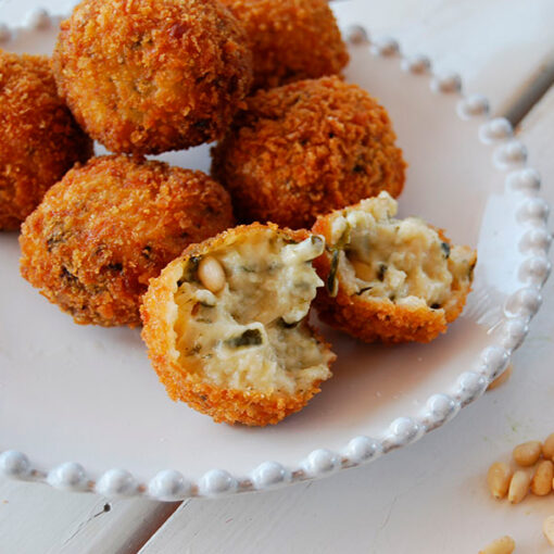 Croquetas de espinacas y piñones